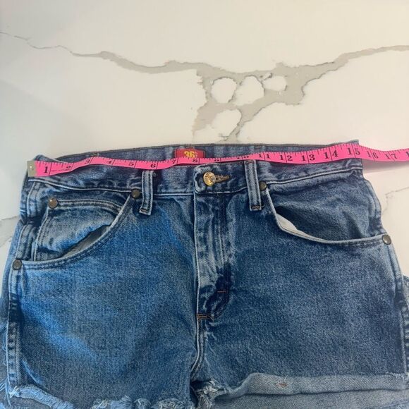 Wrangler cut off Jean shorts - Picture 5 of 6